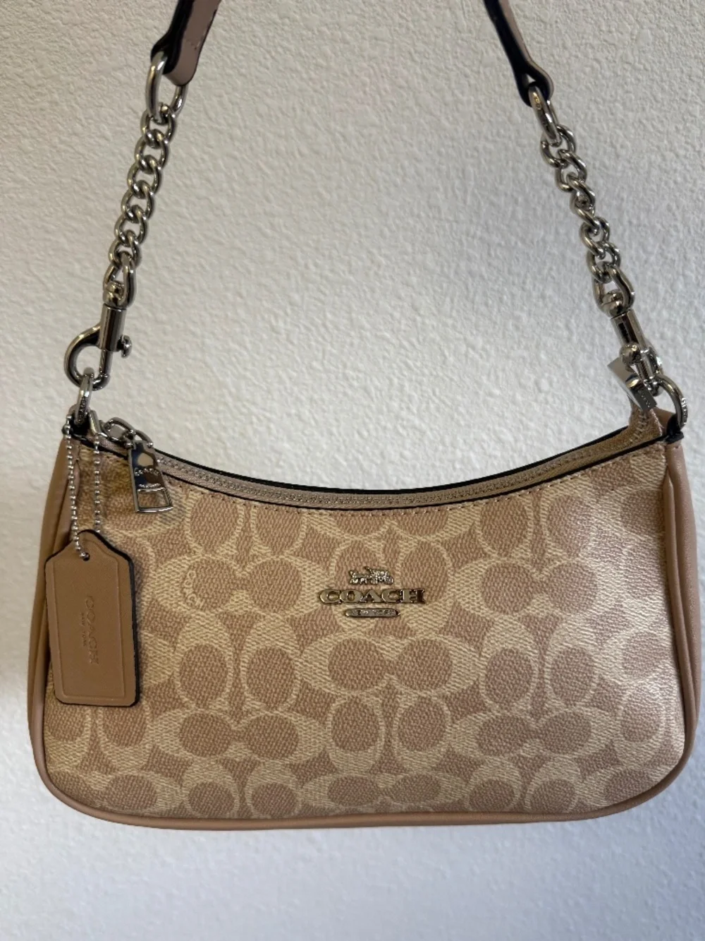 Cute brown coach teri bag!Same day shipping❤️